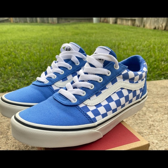 Ward nebulas BI/white vans - Picture 1 of 11